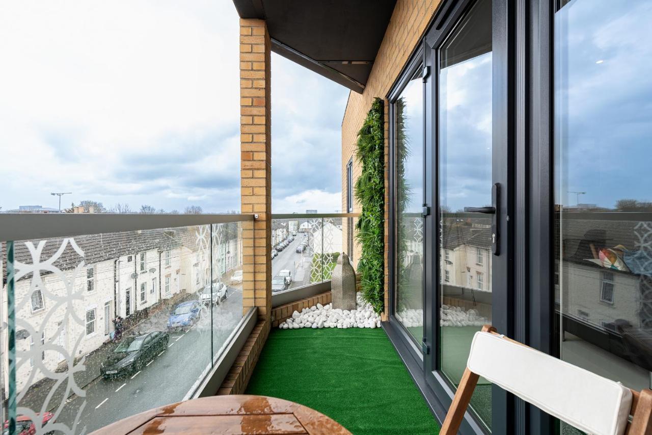 On-Site In Grain Or Medway - Stay Here This June - Apartment 4 Gillingham (Kent) Eksteriør billede